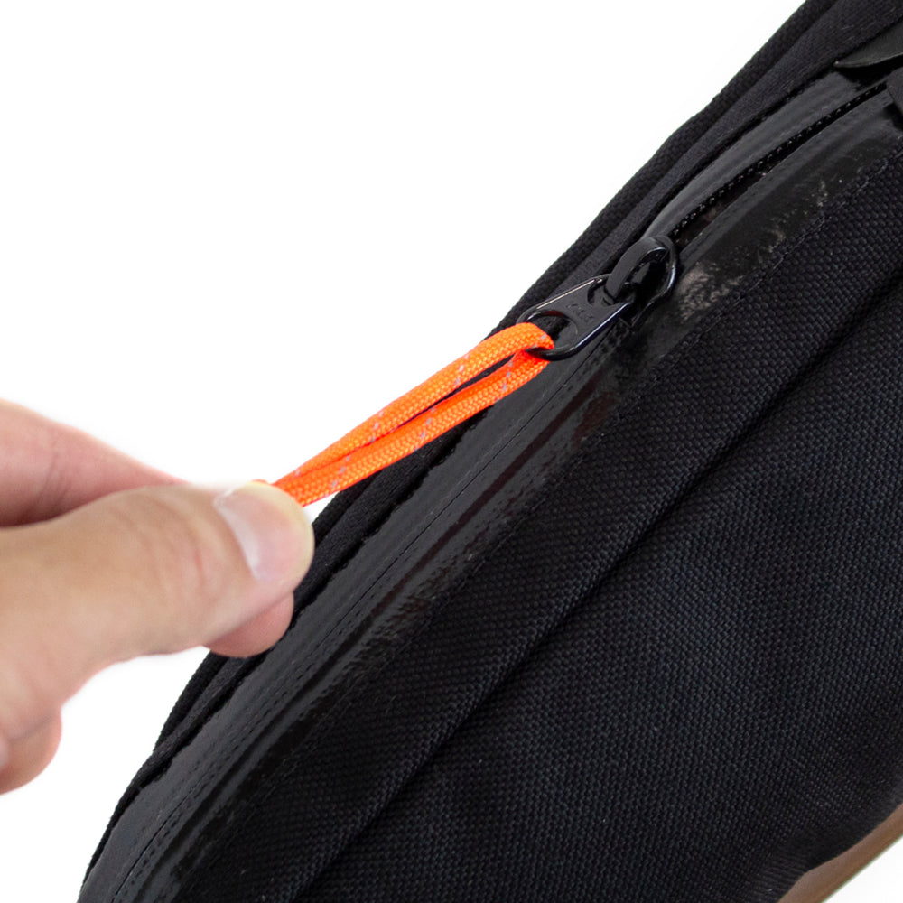 closeup of the restrap top tube bag zip